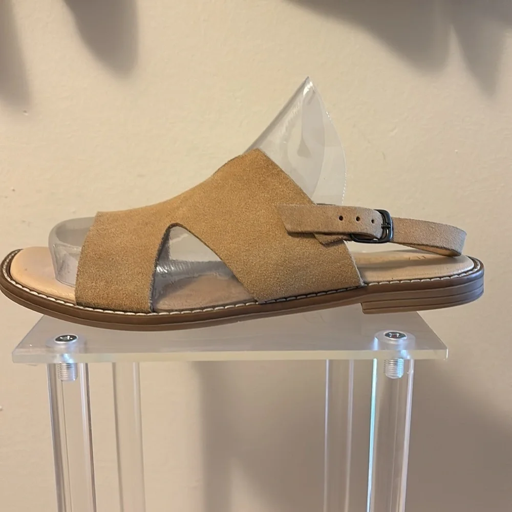 Ilaria Sartori Tan Sandals with Slingback Strap